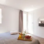 Aspasios Charming Flats Барселона