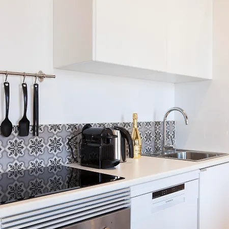 Aspasios Charming Flats Apartment *