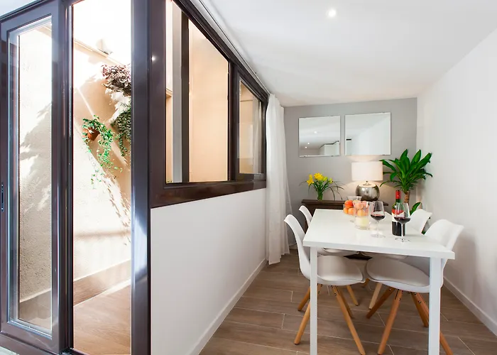 Aspasios Charming Flats