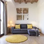 Aspasios Charming Flats Apartmán *